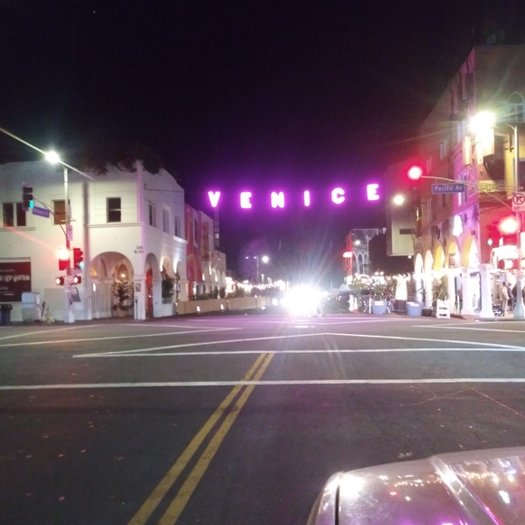 Meet your Posher, Mello - Picture 2 of 4